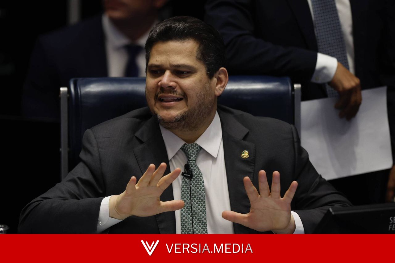 Alcolumbre segura fim da 6x1 e diz a aliados que PEC deve ser votada após eleição