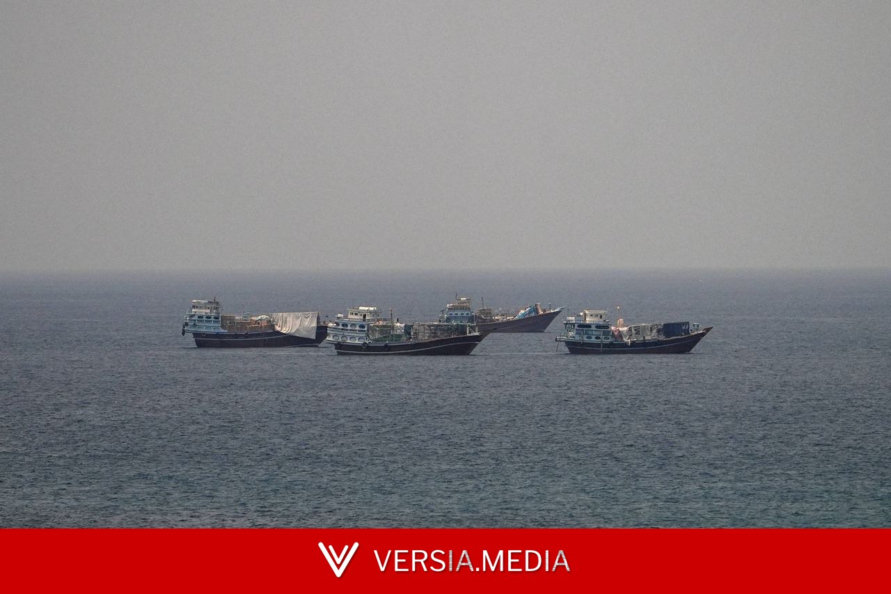 Petróleo atinge patamar pré-guerra e fecha a semana perto da estabilidade; tráfego em Hormuz aumenta