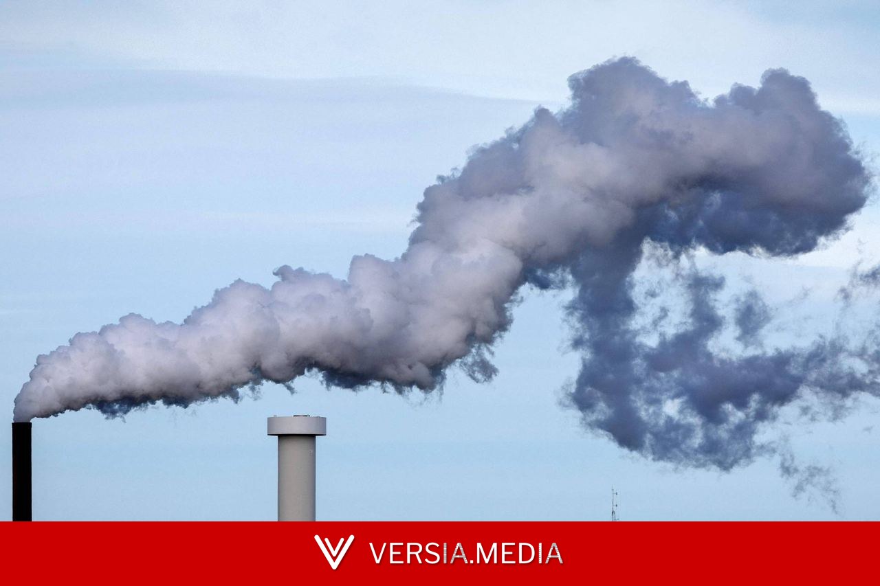 União Europeia flexibiliza mercado de carbono para aliviar pressão sobre indústria