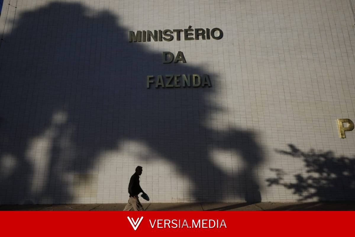 Tesouro faz leilão de prefixados, e juros futuros disparam