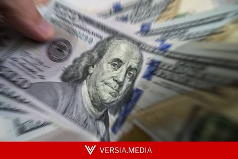 Dólar cai e fecha a R$ 5,16, de olho em dados econômicos e com feriado nos EUA; Ibovespa sobe