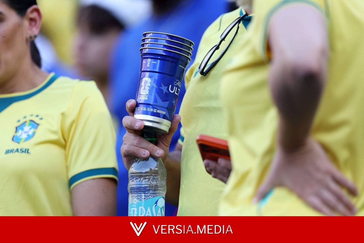Eliminações podem frustrar previsões de venda de cerveja, e Ambev amarga perdas na Bolsa