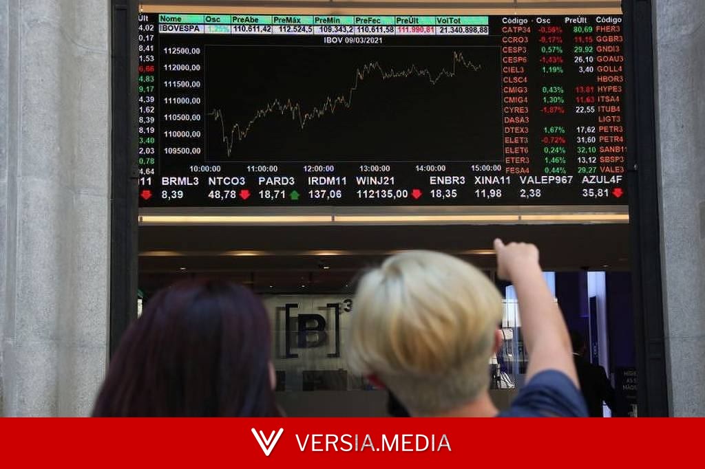 Dólar tem forte queda e Bolsa avança com inflação dos EUA abaixo das expectativas