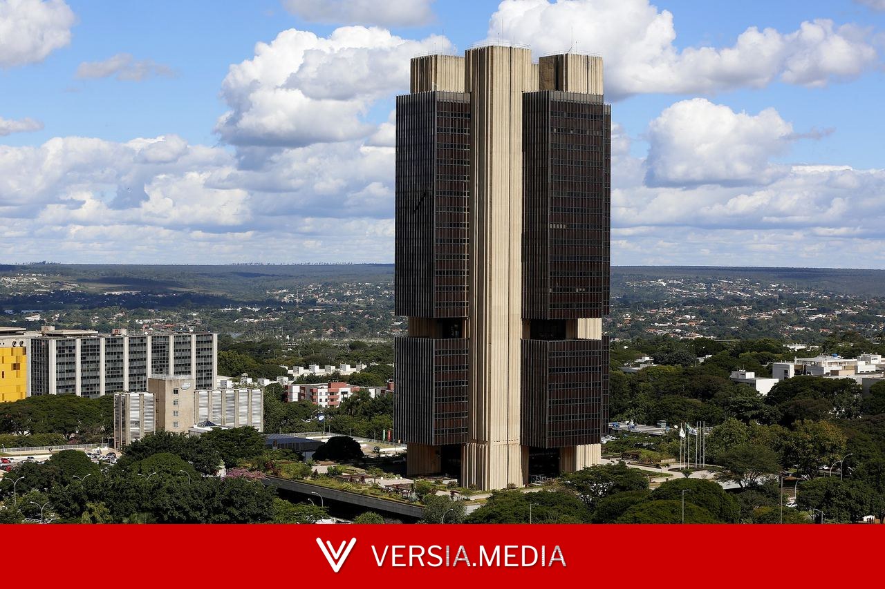BC vê inflação acima da meta até fim do ano e prevê ter de escrever nova carta aberta por descumprir objetivo